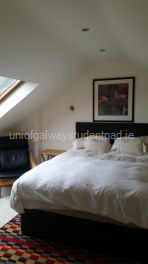 Large Double Room €165pw