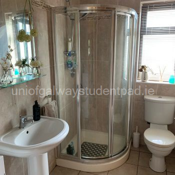bathroom/ shower