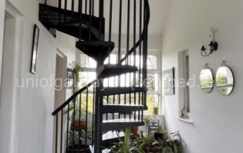 Entrance to second bedroom